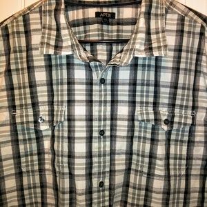 Mens white, black, gray checkerd ss button down